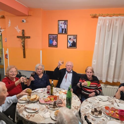 dom-zlatno-doba-nova-godina-2026-004