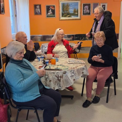 dom-zlatno-doba-posjet-svecenika-2025-007